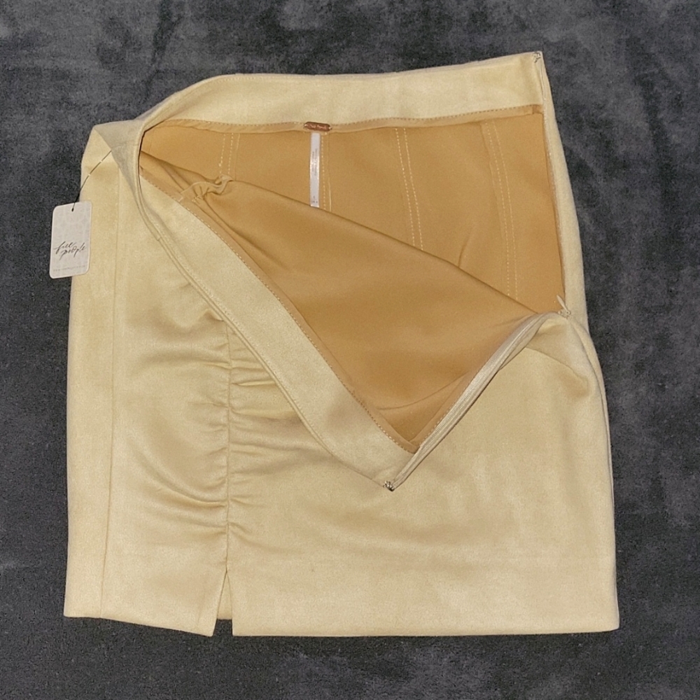 ✌🏼Free People NWT✌🏼 Avas High Rise Cinched Slit Mini Skirt Sizes 0, 6, and 8 - Picture 5 of 11